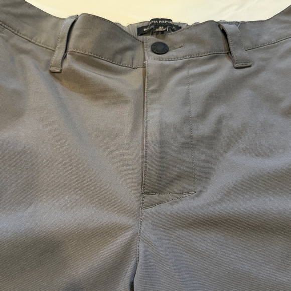 Banana Republic Hybrid Tech Shorts - Picture 3 of 7